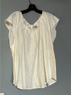 NWT LC LAUREN CONRAD IVORY TUSK PLEATED SCOOP NECKLINE BACK BOW BLOUSE